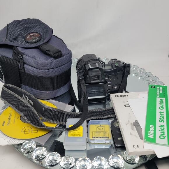 NIKON Coolpix E8800 VR 10x 8MP Camera Bundle Case, Card, Remote, 2 Batt's, More! - Picture 8 of 9